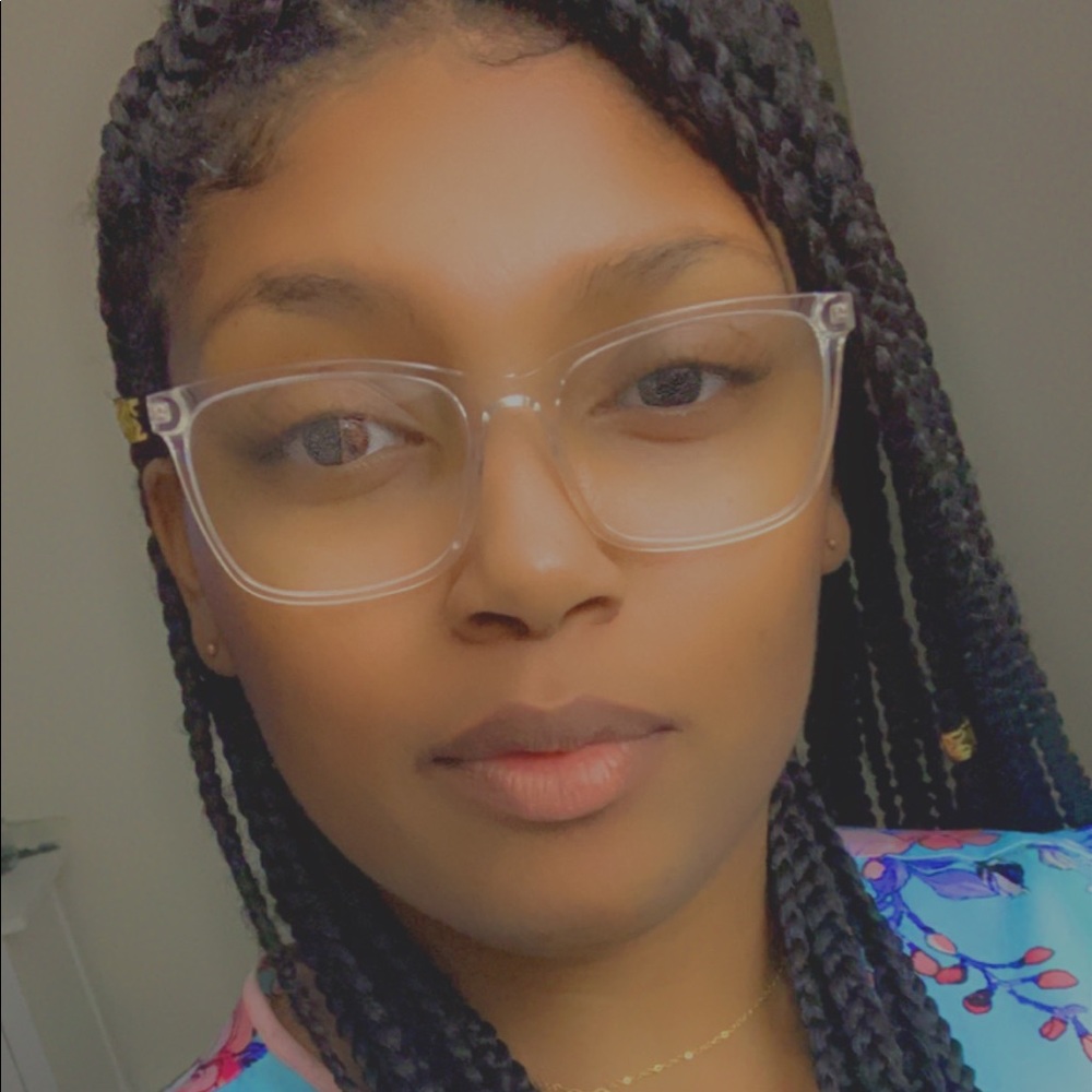 Meet your Posher, Indya